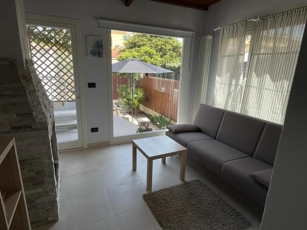 Azzurra House Διαμέρισμα Marina Di Pisa Εξωτερικό φωτογραφία